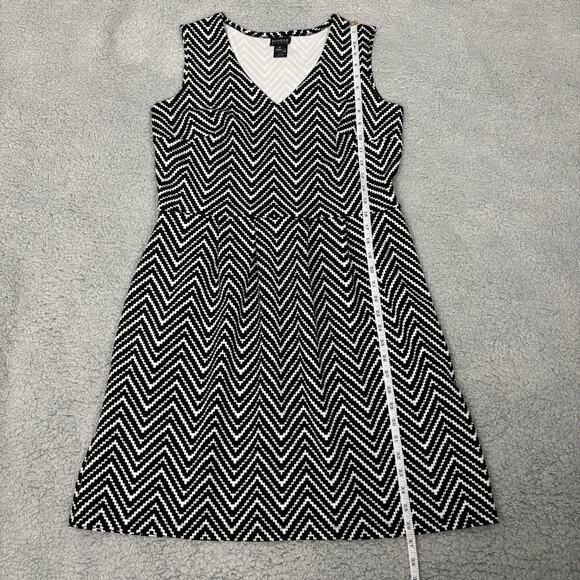 Enfocus Studio Dress Women size 14 Sleeveless Chevron Stripes Stretch Fit Flare - Picture 9 of 11